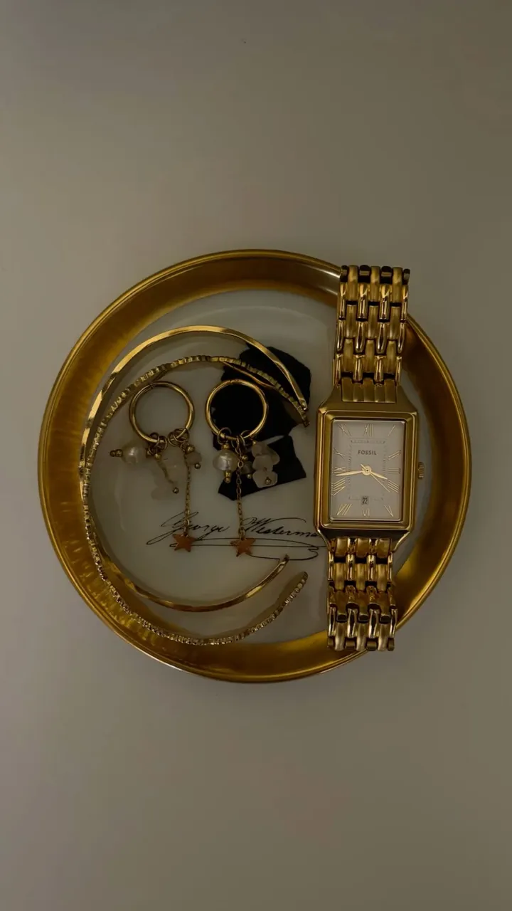 Fossil Gold-Tone Watch with Jewellery Set